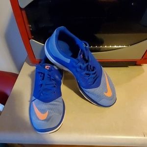 NIKE FS LIGHT RUN 3